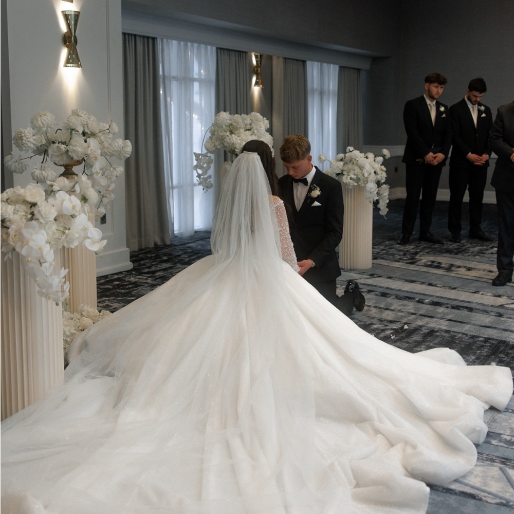 Elegant White Wedding Dress